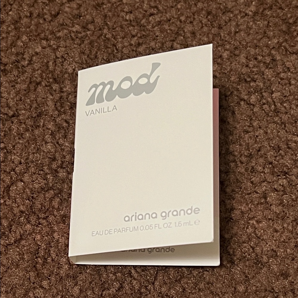 ❗️LAST 1❗️🤎5 For $25🤎 ARIANA GRANDE MOD VANILLA Fragrance Sample